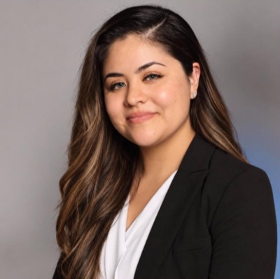 Ana Valeria Flores
